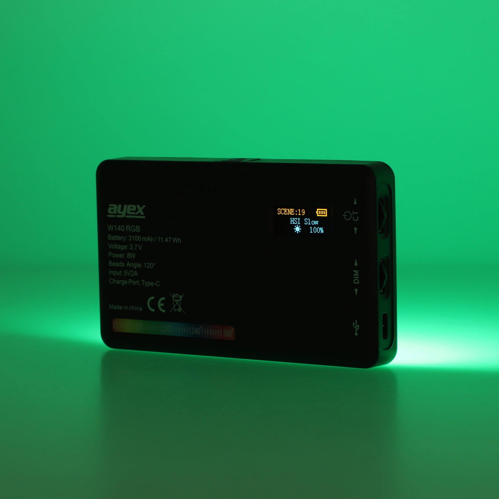 Vielseitige RGB LED Videoleuchte mit 20 Lichteffekten LCD-Display & integriertem Akku