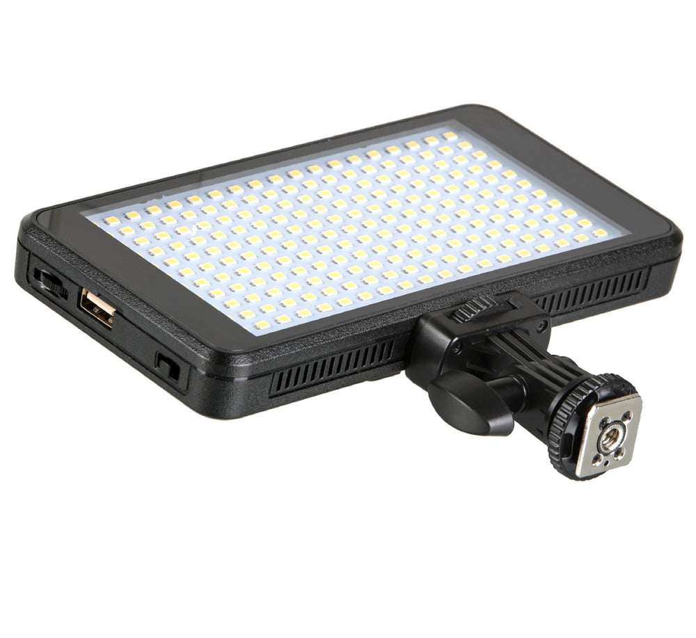 Videoleuchte mit 228 LEDs und Power Bank Funktion und Diffusoren