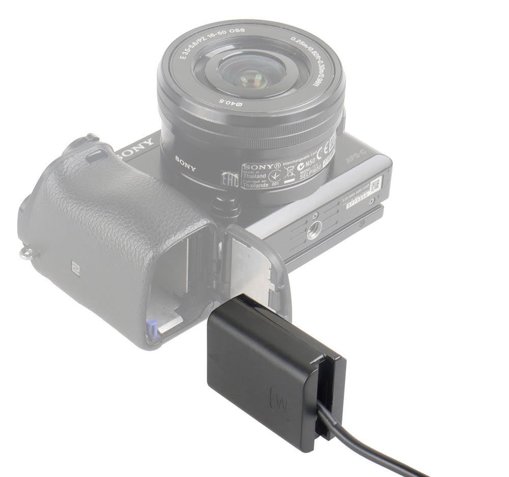 DC-Coupler für Sony Kameras mit NP-FW50 Akku-Dummy für permanente Stromversorgung über z.B. V-Mount Akku