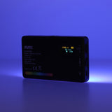 Vielseitige RGB LED Videoleuchte mit 20 Lichteffekten LCD-Display & integriertem Akku