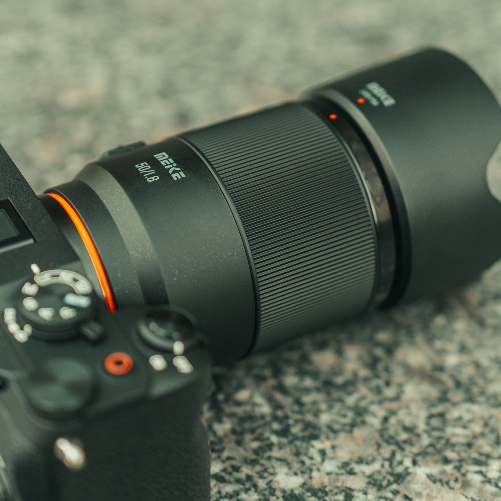 Meike 50mm F1.8 AF STM Vollformat Objektiv AF Festbrennweite Portrait für Sony E-Mount Kameras Meike 50mm F1.8 AF STM Vollformat Objektiv AF Festbrennweite Portrait für Panasonic L-Mount Kameras